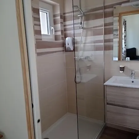 Hotel Le Poulmic 2*