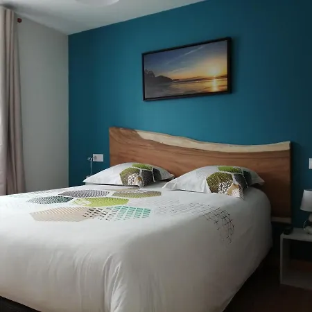 Hotel Le Poulmic 2*